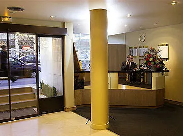ホテル Ramada Tour Eiffel パリ